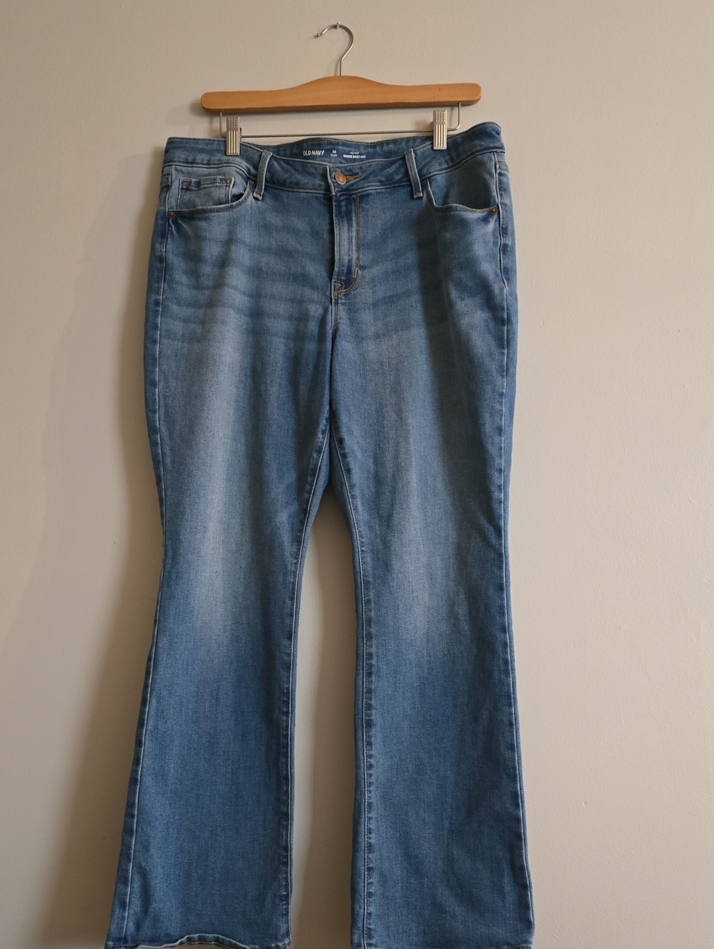 Old Navy Women's Bootcut Jeans in Light Blue Wash